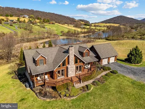 100 Fairfax Ln, Bentonville, VA 22610