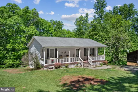 407 Freeze Rd, Linden, VA 22642