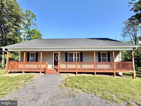 643 Pine Ridge Dr, Front Royal, VA 22630