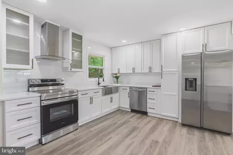 210 S Shenandoah Ave, Front Royal, VA 22630