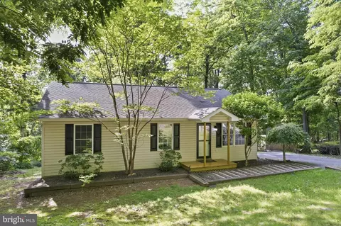 997 Wilderness Rd, Linden, VA 22642