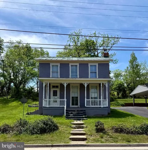 49 W Duck St, Front Royal, VA 22630