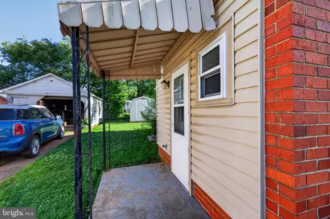 Exterior - 511 E 6th St, Front Royal, VA 22630 photo 4 of 5