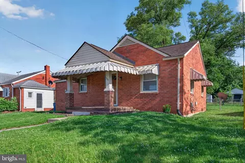 Exterior - 511 E 6th St, Front Royal, VA 22630 photo 2 of 5