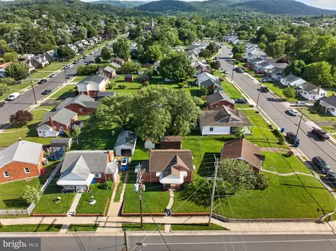 View/Area - 511 E 6th St, Front Royal, VA 22630 photo 2 of 5