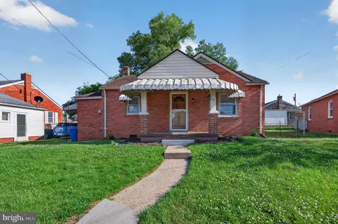 511 E 6th St, Front Royal, VA 22630