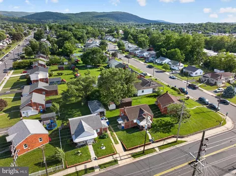 View/Area - 511 E 6th St, Front Royal, VA 22630 photo 4 of 5
