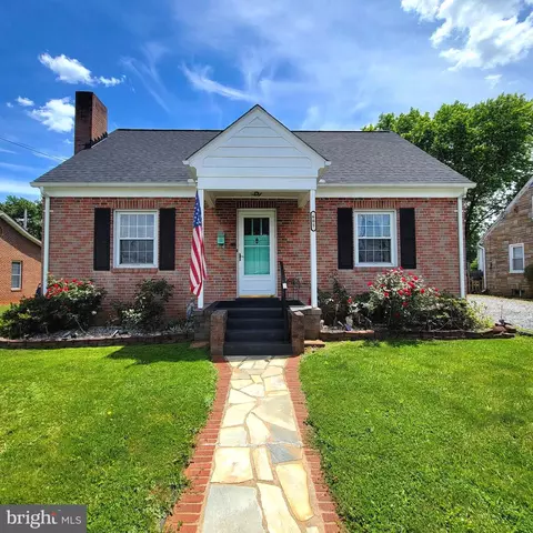 605 Stockton Rd, Front Royal, VA 22630