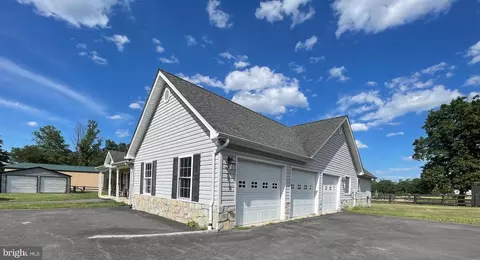 5616 Strasburg Rd, Strasburg, VA 22657