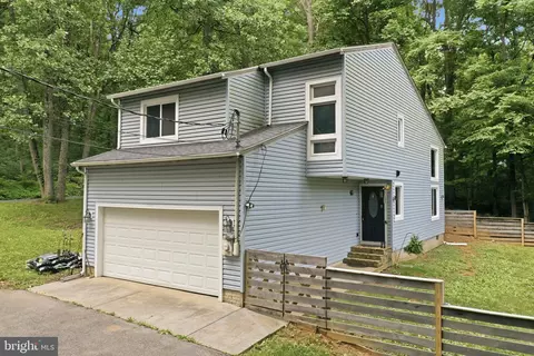 72 Long View Rd, Linden, VA 22642