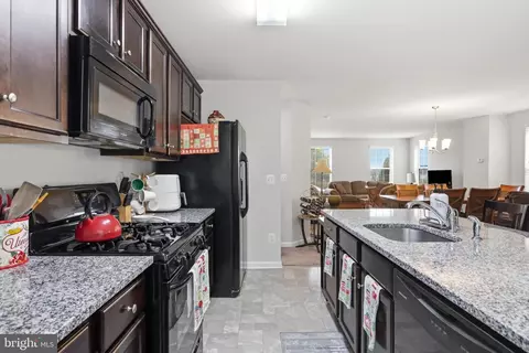 Kitchen - 69 Driver Sq, Front Royal, VA 22630 photo 2 of 3