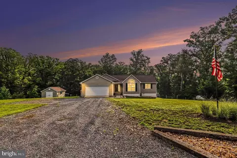670 Rocky Hollow Rd, Bentonville, VA 22610