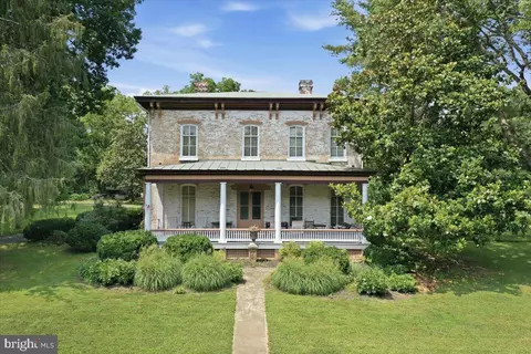 236 Riverside Dr, Front Royal, VA 22630