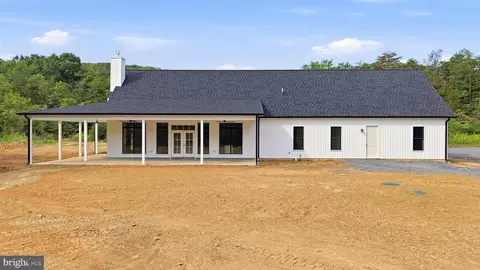 222 Messick Rd, Strasburg, VA 22657