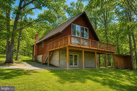 558 Catron Ridge Rd, Bentonville, VA 22610