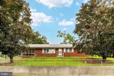 315 W Main St, Front Royal, VA 22630