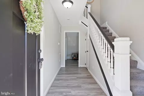 Entry Way - 346 Cloud St, Front Royal, VA 22630 photo 4 of 5