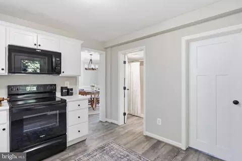 Entry Way - 346 Cloud St, Front Royal, VA 22630 photo 2 of 5
