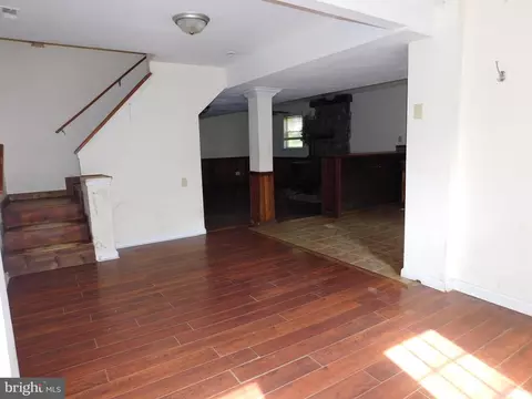 Living - 155 Gary Ln, Front Royal, VA 22630 photo 2 of 3