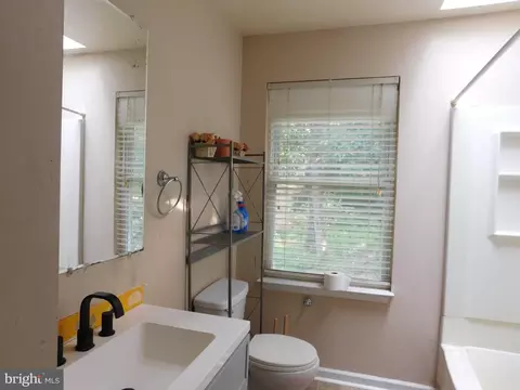 Bath - 155 Gary Ln, Front Royal, VA 22630 photo 2 of 2