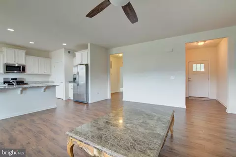 Entry Way - 79 Putter Ct, Front Royal, VA 22630 photo 6 of 16