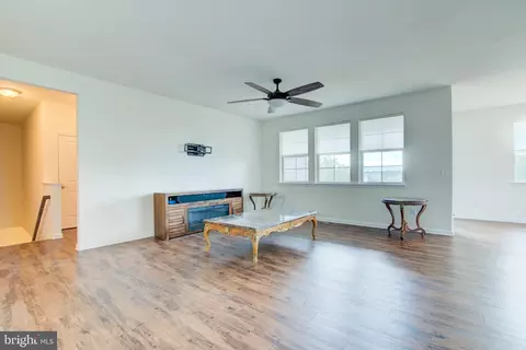 Living - 79 Putter Ct, Front Royal, VA 22630 photo 1 of 3