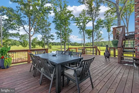 Exterior - 129 359 565 Ridgeway, Front Royal, VA 22630 photo 6 of 12