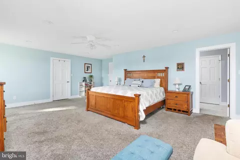 Bedroom - 129 359 565 Ridgeway, Front Royal, VA 22630 photo 3 of 9
