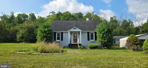 6157 Strasburg Rd, Strasburg, VA 22657