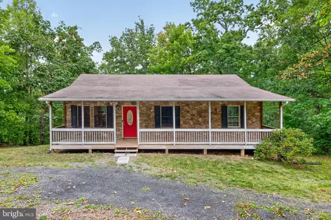 152 Deer Place Ct, Strasburg, VA 22657