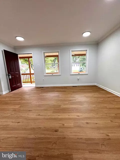 Living - 34 E 19th St, Front Royal, VA 22630 photo 1 of 5