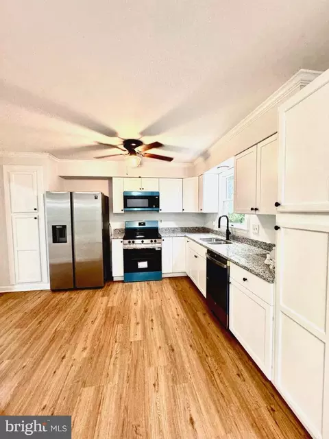 Kitchen - 34 E 19th St, Front Royal, VA 22630 photo 2 of 2