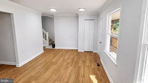 Living - 34 E 19th St, Front Royal, VA 22630 photo 2 of 5