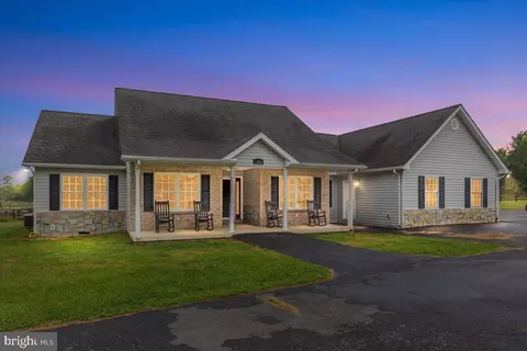 5616 Strasburg Rd, Strasburg, VA 22657