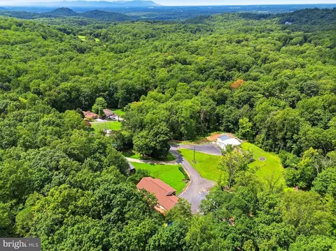 View/Area - 202 Spring Rd, Front Royal, VA 22630 photo 3 of 6