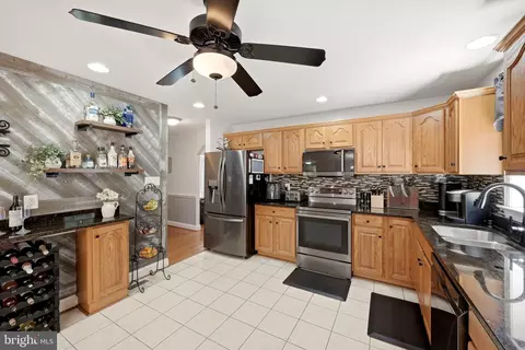 Kitchen - 202 Spring Rd, Front Royal, VA 22630 photo 4 of 5