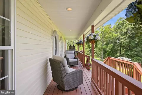 Exterior - 202 Spring Rd, Front Royal, VA 22630 photo 6 of 17