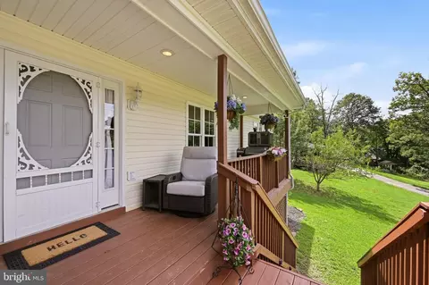 Exterior - 202 Spring Rd, Front Royal, VA 22630 photo 5 of 17