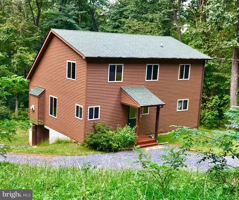 2376 High Top Rd, Linden, VA 22642