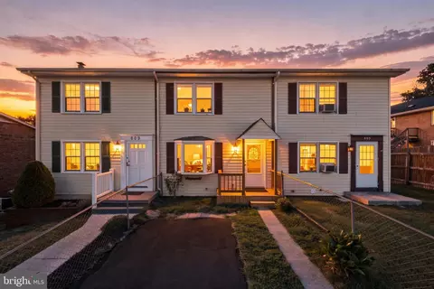 607 W 13th St, Front Royal, VA 22630