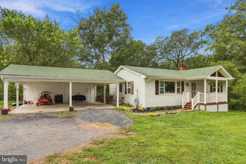 Exterior - 455 Mountain Rd, Front Royal, VA 22630 photo 26 of 29