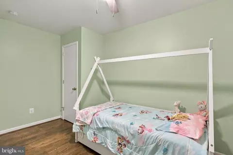 Bedroom - 455 Mountain Rd, Front Royal, VA 22630 photo 6 of 8