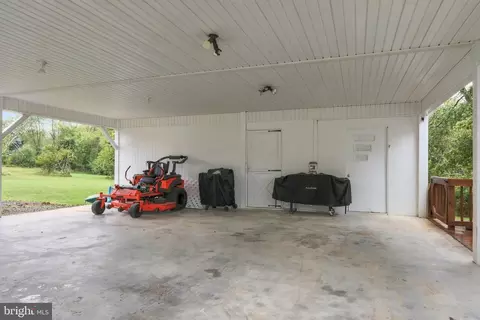 Exterior - 455 Mountain Rd, Front Royal, VA 22630 photo 14 of 29