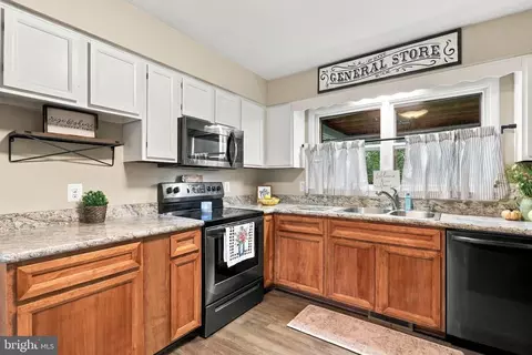 Kitchen - 455 Mountain Rd, Front Royal, VA 22630 photo 1 of 4