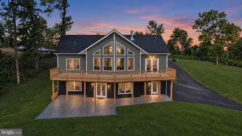 113 Lee Dr, Linden, VA 22642