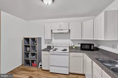 Kitchen - 490 Split Rail Rd, Front Royal, VA 22630 photo 2 of 2