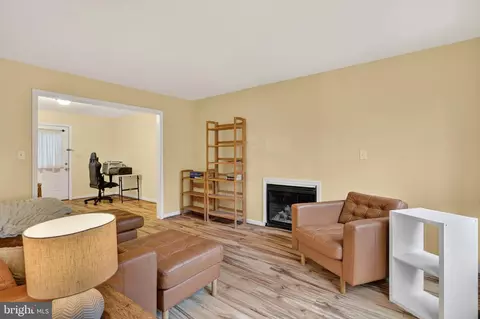Living - 490 Split Rail Rd, Front Royal, VA 22630 photo 1 of 1