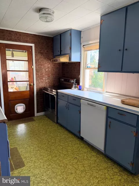 Kitchen - 215 E 5th St, Front Royal, VA 22630 photo 3 of 4