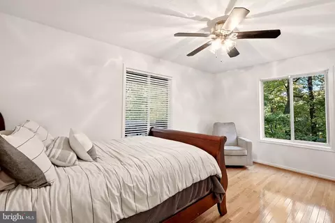 Bedroom - 230 Skyline View Dr, Front Royal, VA 22630 photo 3 of 6
