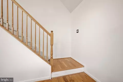 Entry Way - 230 Skyline View Dr, Front Royal, VA 22630 photo 4 of 5
